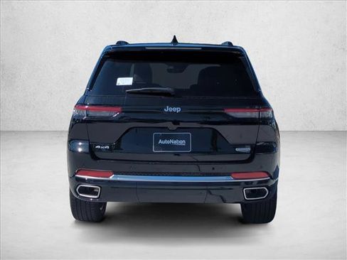 New 2025 Jeep Grand Cherokee Summit AWD/4WD image 8