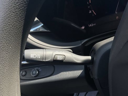 Used 2025 Buick Envista Preferred FWD image 29