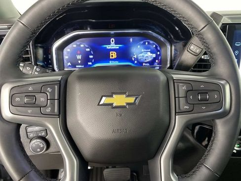 Used 2023 Chevrolet Silverado 1500 LT AWD/4WD image 15