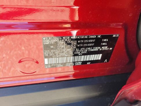 Used 2025 Toyota RAV4 XLE image 21