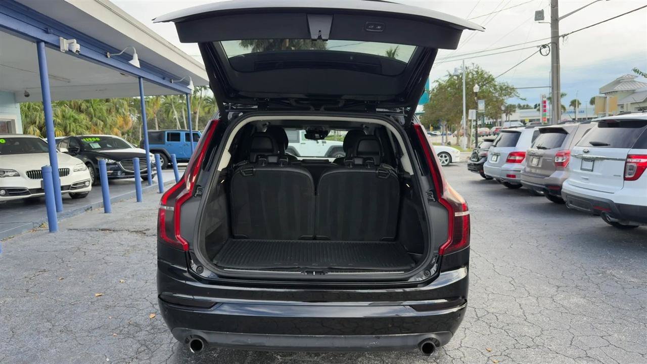 Used 2018 Volvo XC90 T5 Momentum w/ Convenience Package FWD image 13