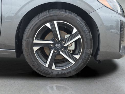 Used 2025 Nissan Sentra SV FWD image 36