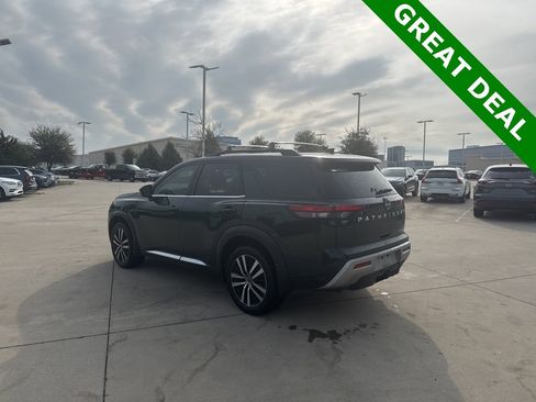Used 2023 Nissan Pathfinder Platinum image 7