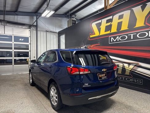 Used 2023 Chevrolet Equinox LT image 16