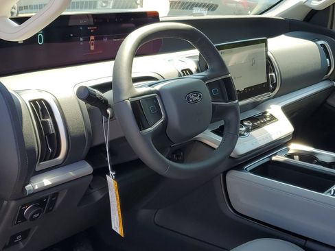 New 2026 Ford Expedition Max Active AWD/4WD image 11