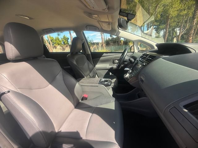 Used 2014 Toyota Prius V Five FWD image 34