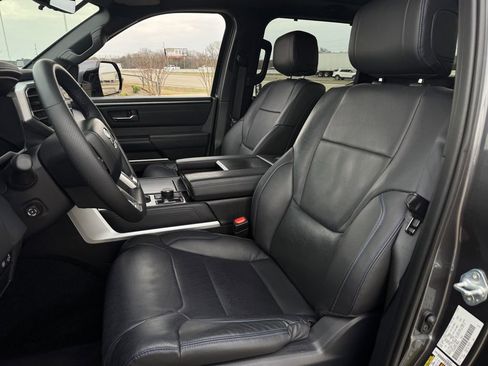 Used 2025 Toyota Tundra Platinum image 27
