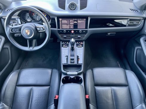 Used 2022 Porsche Macan AWD/4WD image 16