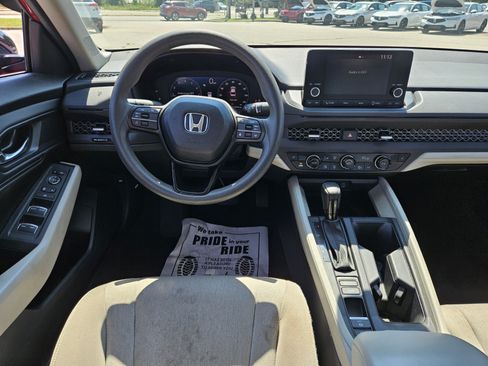 Used 2025 Honda Accord SE image 12