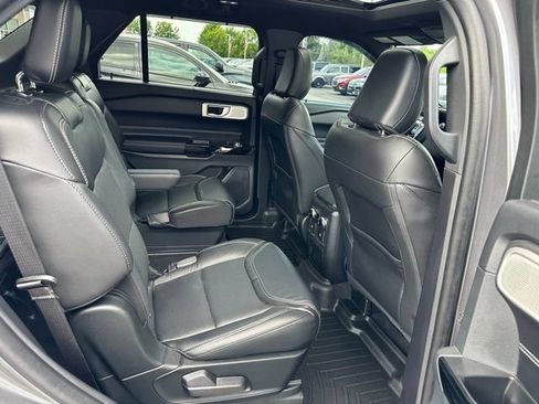 Used 2022 Ford Explorer ST w/ Equipment Group 401A AWD/4WD image 27