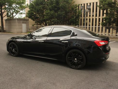 Used 2019 Maserati Ghibli S Q4 AWD/4WD image 9