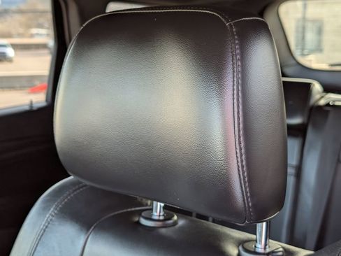 Used 2017 Jeep Grand Cherokee Altitude image 13