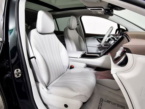 Certified 2023 Mercedes-Benz EQE 500 4MATIC SUV image 32