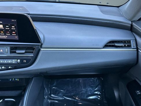 Used 2024 Lexus ES 350 image 29