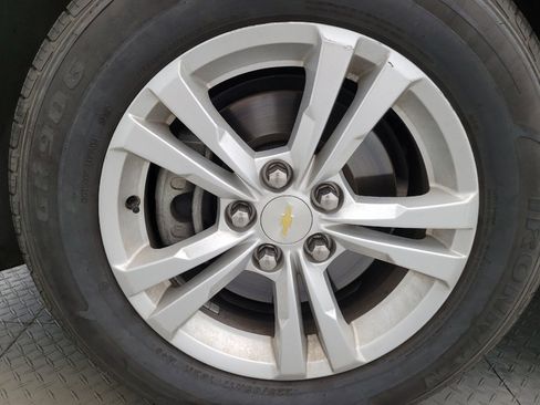 Used 2017 Chevrolet Equinox LS FWD image 31