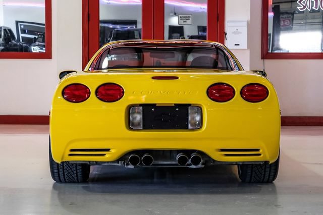 Used 2003 Chevrolet Corvette Z06 w/ Memory Package, 3 Drivers RWD image 10