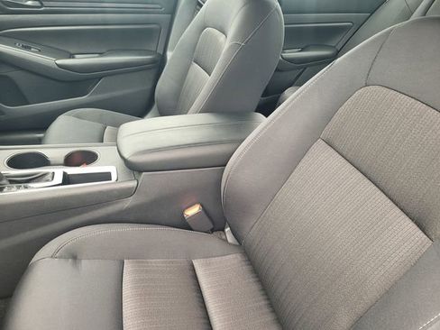 Certified 2025 Nissan Altima 2.5 S FWD image 13
