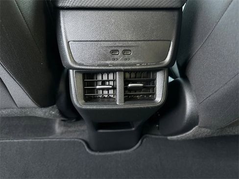 Used 2025 Chevrolet Equinox LT image 28