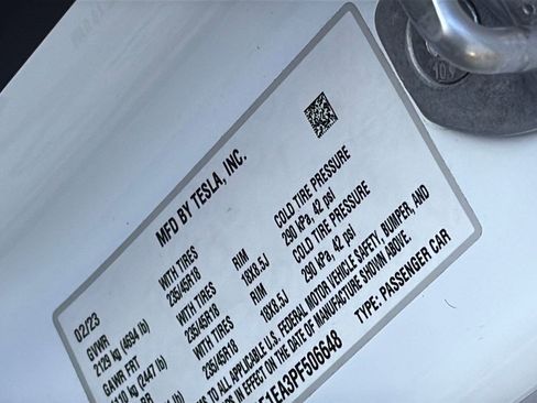 Used 2023 Tesla Model 3 Standard Range image 16