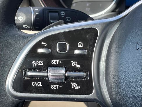 Used 2022 Mercedes-Benz GLC 300 image 26