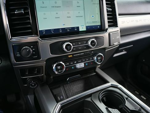 Used 2022 Ford F250 Platinum w/ Tremor Off-Road Package image 17