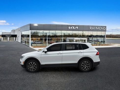 Used 2021 Volkswagen Tiguan SE FWD image 6