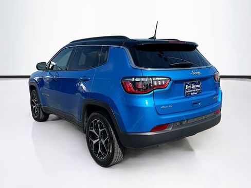 Used 2025 Jeep Compass Limited AWD/4WD image 6