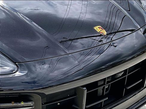 Used 2022 Porsche Cayenne Turbo GT image 30