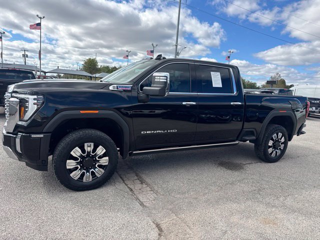 Used 2024 GMC Sierra 2500 Denali w/ Denali Reserve Package AWD/4WD image 3