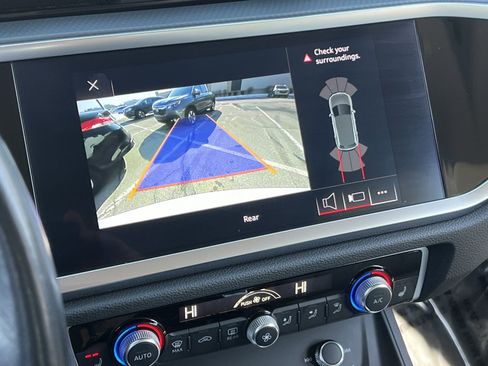 Used 2019 Audi Q3 2.0T Premium w/ Convenience Package image 27