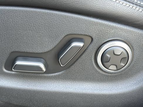 Certified 2026 Genesis GV70 2.5T AWD/4WD image 15