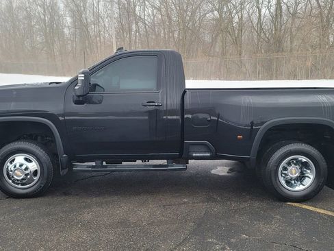 Used 2024 Chevrolet Silverado 3500 LT w/ Convenience Package image 7