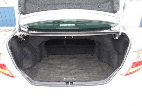 Used 2012 Toyota Camry SE FWD image 21
