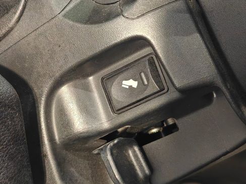 Used 2022 RAM 2500 Laramie AWD/4WD image 14