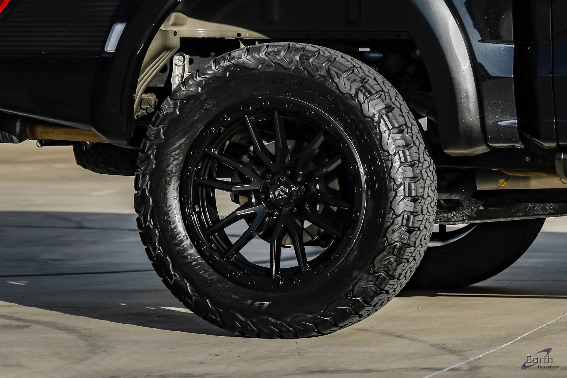 Used 2025 Ford F150 Raptor w/ Equipment Group 803A Raptor R AWD/4WD image 96