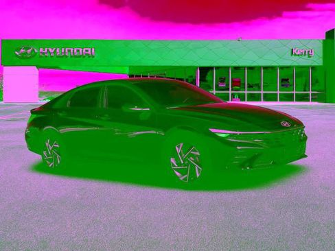 Used 2025 Hyundai Elantra SEL FWD image 10