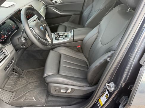 Used 2022 BMW X5 xDrive40i AWD/4WD image 10