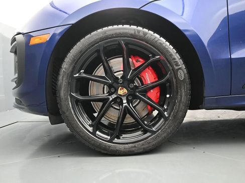Used 2022 Porsche Macan GTS AWD/4WD image 8