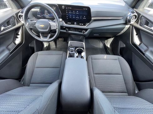 Used 2026 Chevrolet Equinox LT w/ LPO, Floor Liner Package AWD/4WD image 10