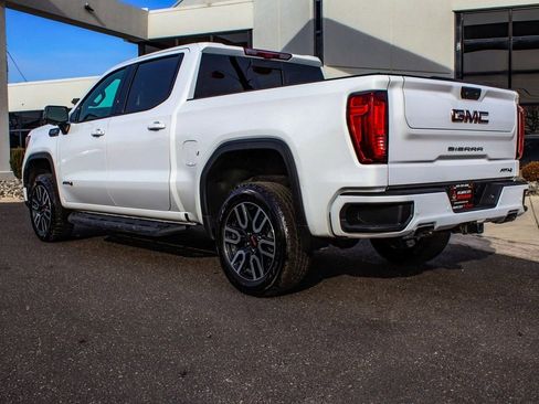 Used 2024 GMC Sierra 1500 AT4 w/ Technology Package AWD/4WD image 4