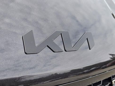 New 2026 Kia Carnival SX image 5