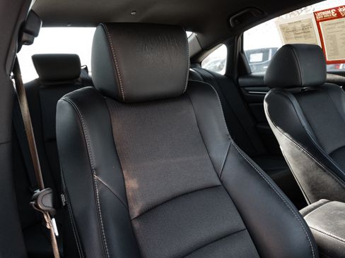 Used 2018 Honda Accord Sport image 32