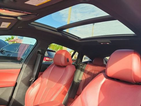 Used 2021 BMW X6 sDrive40i w/ M Sport Package image 19