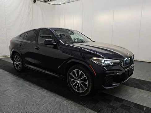 Used 2022 BMW X6 xDrive40i AWD/4WD image 2