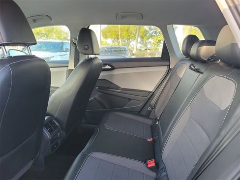 Certified 2023 Volkswagen Taos SE w/ Black Wheel Package image 8