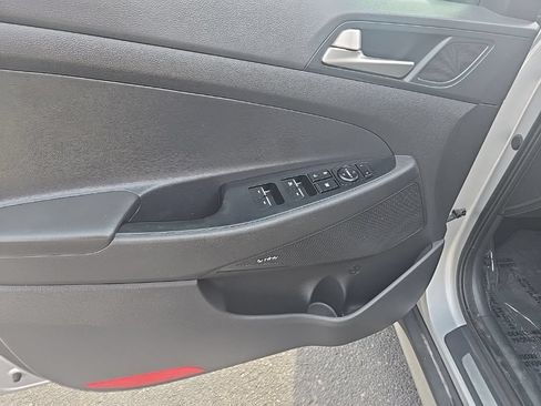 Used 2019 Hyundai Tucson Limited w/ Cargo Package AWD/4WD image 8