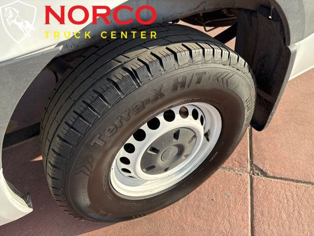Used 2020 Freightliner Sprinter 2500 RWD image 15
