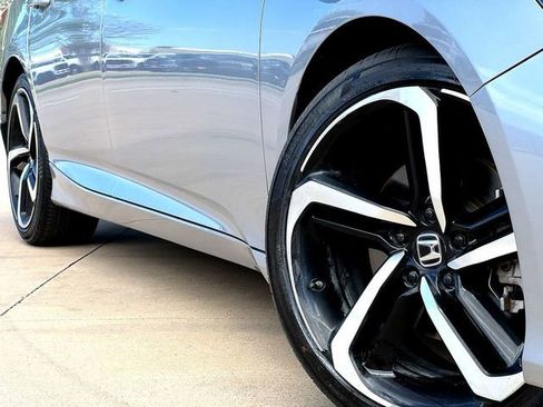 Used 2020 Honda Accord Sport image 6
