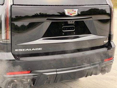 New 2026 Cadillac Escalade V AWD/4WD image 6