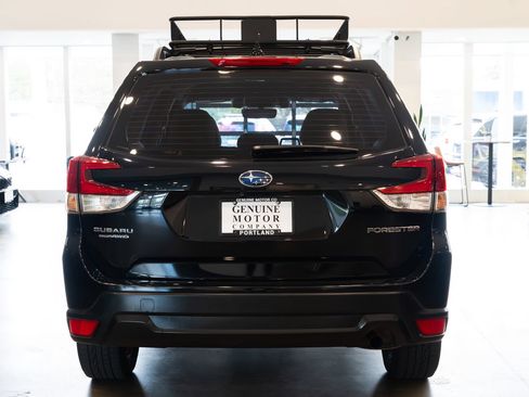 Used 2021 Subaru Forester AWD/4WD image 5